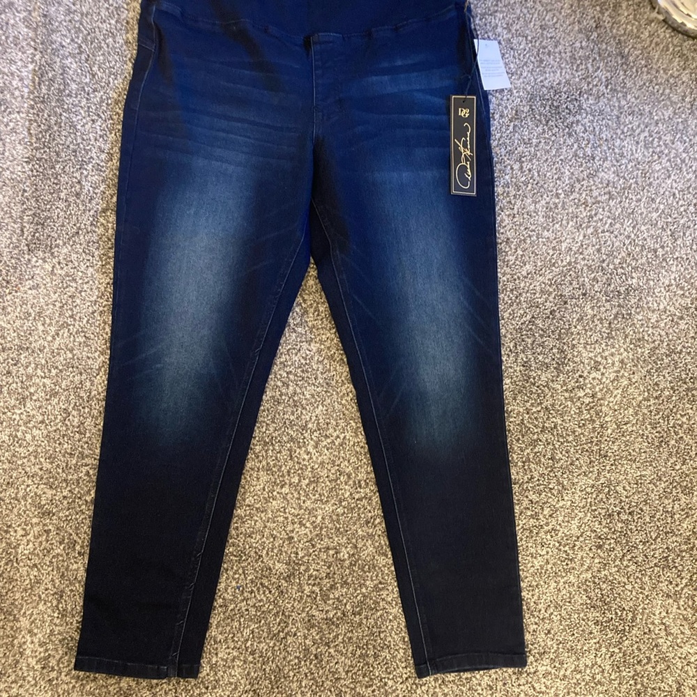 DG2 Suddenly Slim Jeans